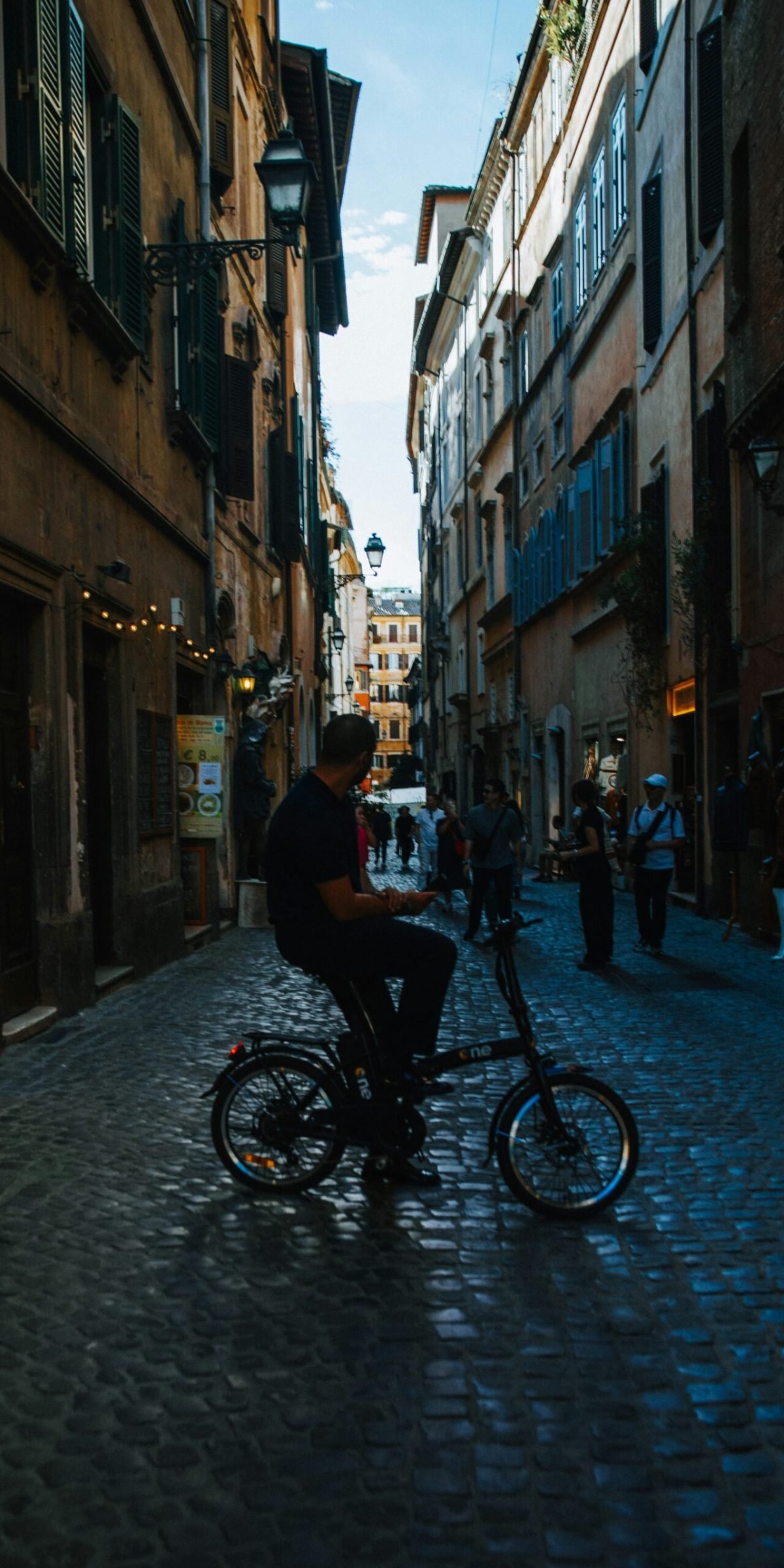 chalo-gallardo-F7mo3wWIMaE-unsplash