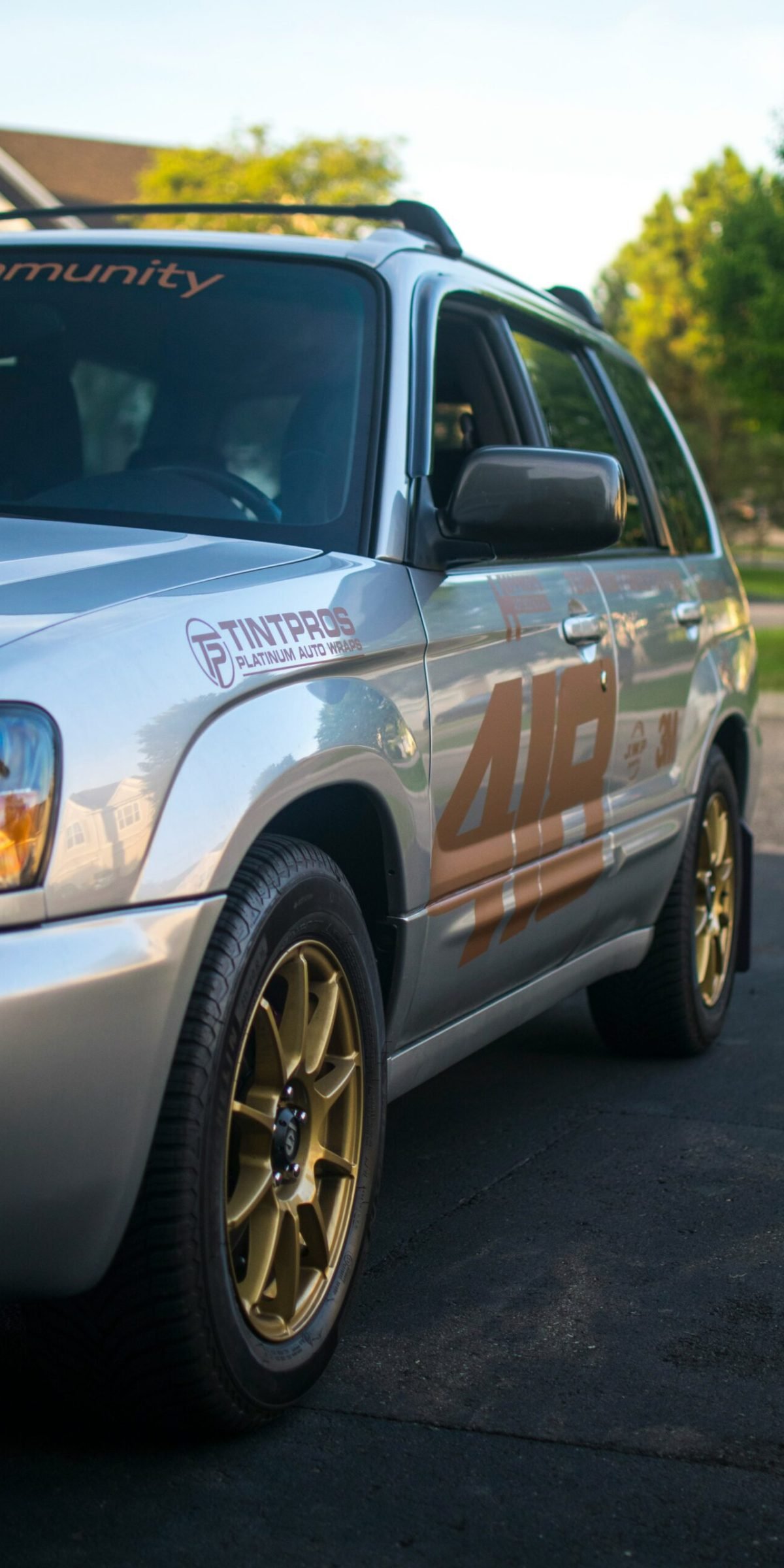 paul-esch-laurent-HrKS-PTMo44-unsplash